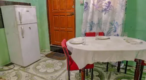SMITH'S BNB ROOMS - Image 2