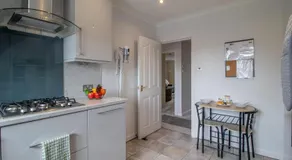 The Well - 3 bedroom apartment - Image 5