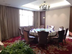 Golden Furong Hotel - Image 4