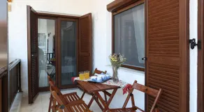 Cozy apartment in Polychrono - Image 3