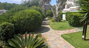 Bonito apartamento con jardín - Image 5