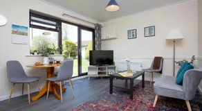 Breezes at Stoneleigh - Image 3