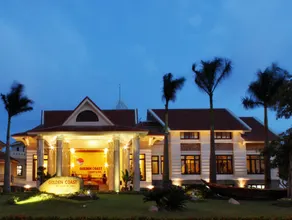 Golden Coast Resort & Spa - Image 4