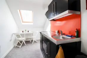 Modern 1-Bed Flat – Perfect Southampton Base - Image 3