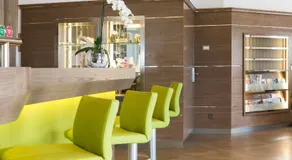 Astor Hotel - Image 5