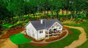 The Farmhouse at Quandary Vineyards - Image 5