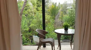 Cabins on Tudor bed & breakfast - Image 4