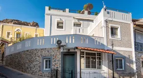 Popi's house in town - Image 4