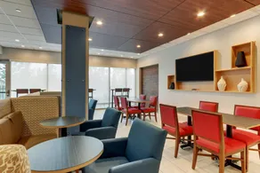 Holiday Inn Express & Suites - Saugerties - Hudson Valley by IHG - Image 3