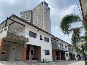 Koregon Hotel - Image 2