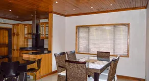 Emangunini Guest house - Image 4