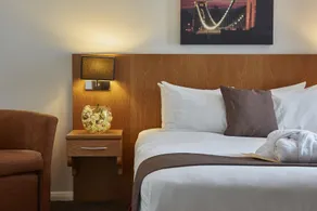 Future Inn Bristol - Image 2