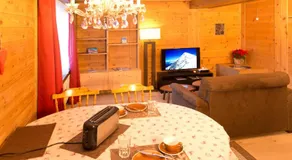 MOM - Alpine Boutique Apartments, Romantica, near Grindelwald Terminal - Image 3
