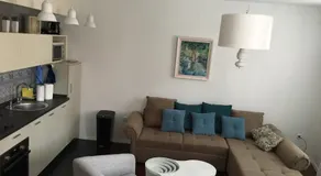 Squere 44 Apartment - Image 2