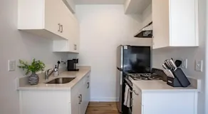 Long Stays | Fast Wifi | New Basement Studio - Image 4