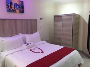 Classy Guest House - Image 2
