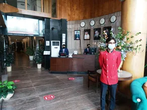 Maisonette Hotel & Apartments - Image 3