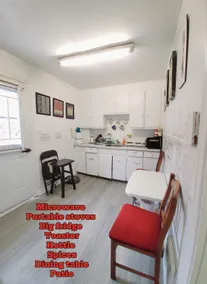 Private Double Cozy Room with Netflix and All Perks - Image 3