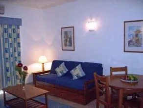 Atalaia Sol Aparthotel - tennis & heated pool in winter - Image 4