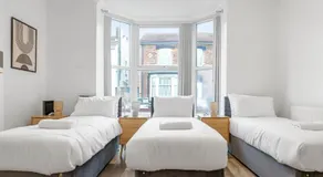 Large 6 Bedroom, 3 Bath, Sleep 12, Free Parking, Contractors - Image 2