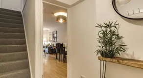 Lovely 4 Bedroom House with Garden near Waterloo - Image 5