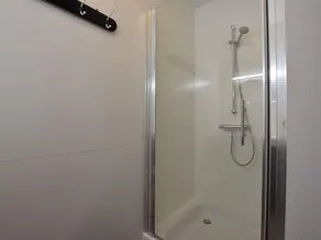 Luxury Cottage in Vaux-sur-Sûre with Jacuzzi - Image 2