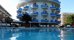 Hotel Playa Blanca - Image 2