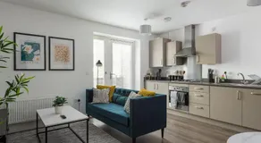 Central 1-Bed perfect for you By Valore Property Services - Image 2