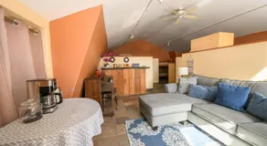 Group Bunkhouse Sleeps 12 Mountain Views - Image 2