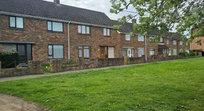 Peace and Love House - Image 4