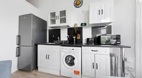 Stylish Central London Flat, Victorian Build, Sleeps 4 - Image 5