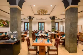 Lotus Garden Hotel by Waringin Hospitality - Image 4
