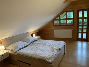 Scenic holiday home in Šluknov with garden - Image 3