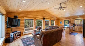 Lazy Fox Cabin - Image 2