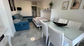 Mi Capricho P5, Apartment with Sea and Pool Views - Image 5