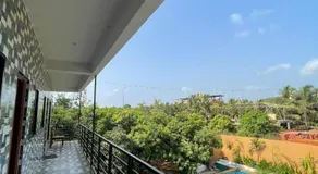 12 Monks - Backpacker Resort - Image 4
