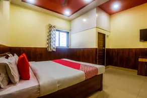 OYO Flagship 44010 Ananda Inn - Image 2