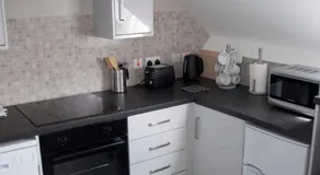 The Square Guest Apartment - Image 3