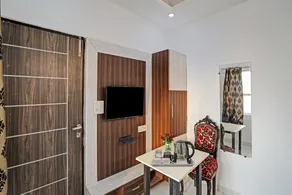 Signature Hotel Noida-62 - Image 4