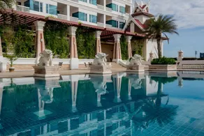 Grand Pacific Sovereign Resort & Spa - Image 2