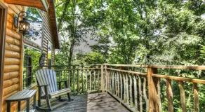 Wild Cherry Treehouse by Amish Country Lodging - Image 4