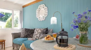 Lucy Lou, charming holiday bungalow in Devon - Image 2
