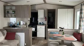 Luxury 6 Berth Holiday Caravan - Image 2