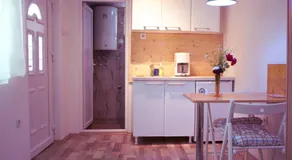 Universe Rooms & Apartments - Image 3