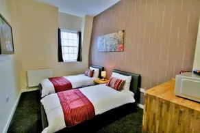 Central Hotel Gloucester - Image 4