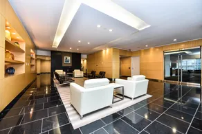 Maple Leaf Suites - Image 4