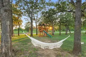 Spacious Wooden Suite #2 By The Lake at Texoma Shores Resort - Image 2
