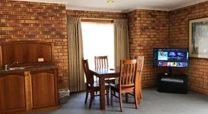 Victoriana Motor Inn - Image 2