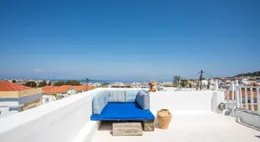 Traditional Villa with Jacuzzi & Terrace Mandarin Home - Image 2