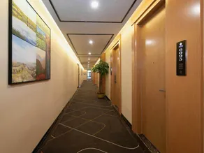 Chonpines Hotels· Tianshui Lantian City Square - Image 4